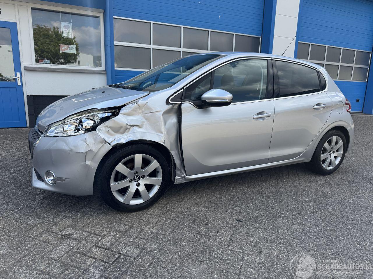 Peugeot 208 1.6 VTI  ALLURE