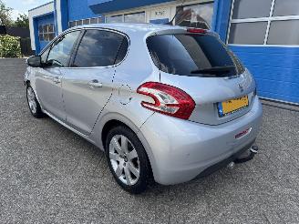 Peugeot 208 1.6 VTI  ALLURE picture 8