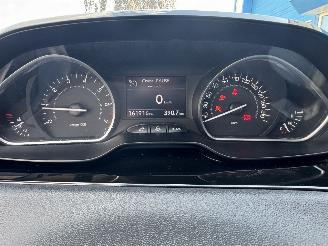 Peugeot 208 1.6 VTI  ALLURE picture 24