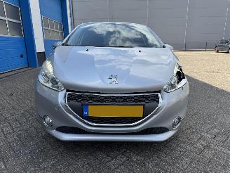 Peugeot 208 1.6 VTI  ALLURE picture 3