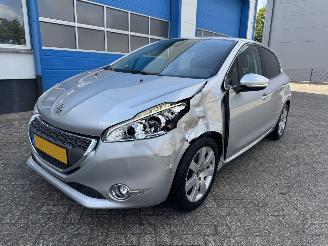 Peugeot 208 1.6 VTI  ALLURE picture 2