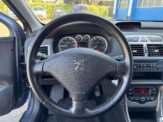 Peugeot 307 2.0-16V XS picture 17