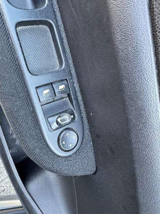 Peugeot 307 2.0-16V XS picture 15