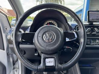 Volkswagen Up! 1.0 CROSS UP! picture 16