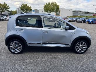 Volkswagen Up! 1.0 CROSS UP! picture 5