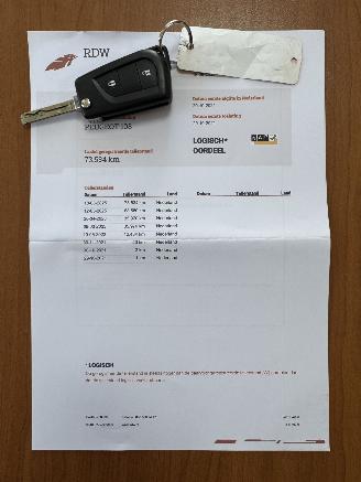 Peugeot 108 1.0 e-VTI  ALLURE picture 18