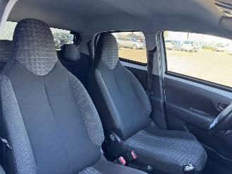 Peugeot 108 1.0 e-VTI  ALLURE picture 13