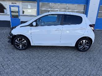 Peugeot 108 1.0 e-VTI  ALLURE picture 9