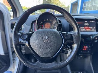 Peugeot 108 1.0 e-VTI  ALLURE picture 16