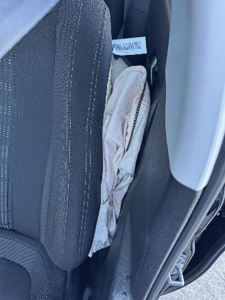 Peugeot 308 1.2 PURE TECH  ALLURE picture 20