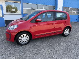 Schadeauto Volkswagen Up! 1.0 BMT  MOVE UP! 2017/7