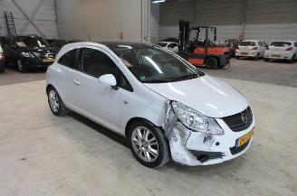 Damaged car Opel Corsa 1.4-16V COLOR EDITION 2010/6