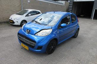 Peugeot 107 1.0-12V XS picture 4