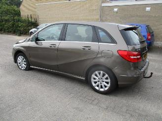 Mercedes B-klasse 180 Ambition Automaat  NAP picture 2