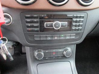 Mercedes B-klasse 180 Ambition Automaat  NAP picture 16