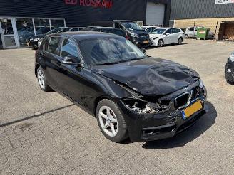 Schadeauto BMW 1-serie 118i Cent High Executive 136pk 2017/4