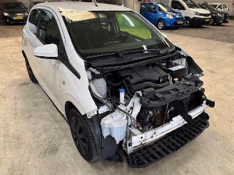 Peugeot 108 1.0 5-drs airco Nap picture 3