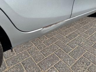 Peugeot 108 1.0 Vti 5-drs Allure Clima picture 8
