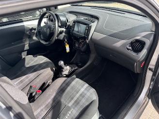 Peugeot 108 1.0 Vti 5-drs Allure Clima picture 10