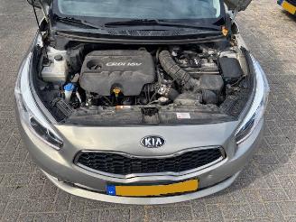 Kia Cee d 1.6 CRDI Dynamic picture 9