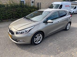 Kia Cee d 1.6 CRDI Dynamic picture 2