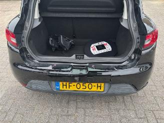 Renault Clio 1.5 DCI 5-drs airco picture 7