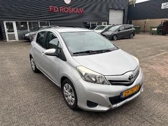 Coche accidentado Toyota Yaris 1.3 16v 5-drs Aspiration 2012/2