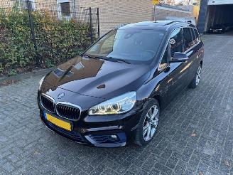 BMW 2-serie 218i 7-Pers Pano 136pk picture 7