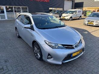 Auto incidentate Toyota Auris 1.8 Hybrid Touring Sports Pano 2013/10