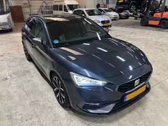 Schadeauto Seat Leon 1.5 eTSI FR Intense DSG 2022/1