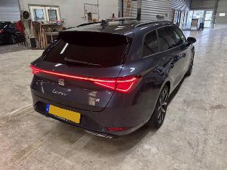 Seat Leon 1.5 eTSI FR Intense DSG picture 4