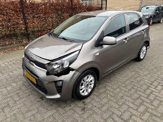 Kia Picanto 1.0 Comfort Plus Line Navigator picture 5