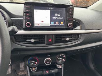 Kia Picanto 1.0 Comfort Plus Line Navigator picture 13
