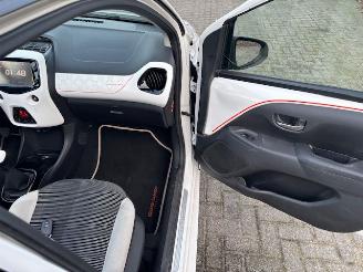 Peugeot 108 1.2  5-drs Top! Roland Garros picture 24