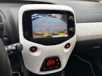 Peugeot 108 1.2  5-drs Top! Roland Garros picture 16