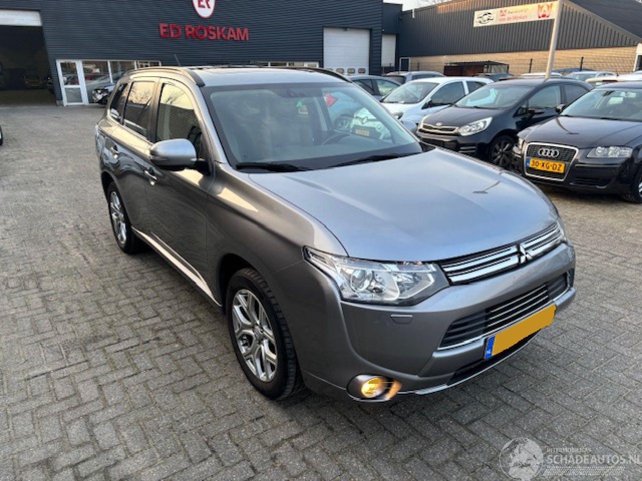 Mitsubishi Outlander 2.0 PHEV Instyle  NAP