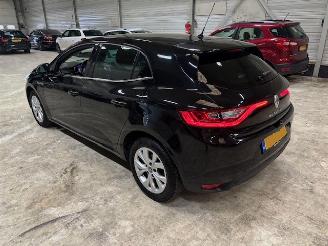 Renault Mégane 1.3 TCe Limited  140pk picture 5