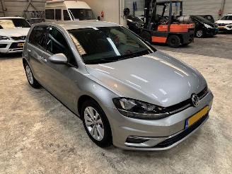 Coche accidentado Volkswagen Golf 1.0 TSI Comfort 5-drs clima navi 2017/7