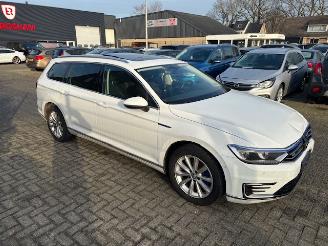 Volkswagen Passat 1.4 Tsi GTE Connected Series Pano Nap picture 2