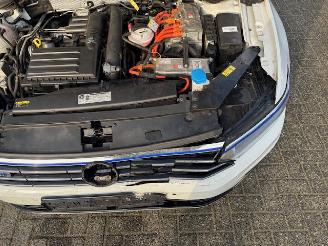 Volkswagen Passat 1.4 Tsi GTE Connected Series Pano Nap picture 11