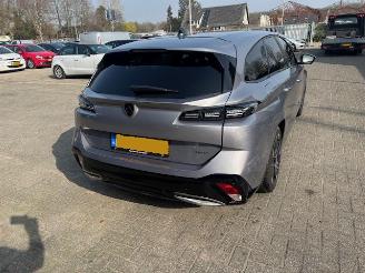 Peugeot 308 1.6 Plug-in Hybrid 180 Allure Nap picture 4