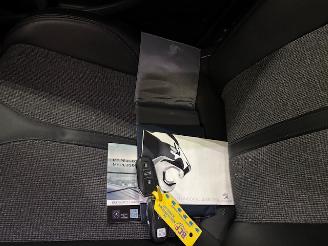 Peugeot 5008 1.2 PT Premium 7-pers NAP picture 17