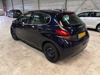 Peugeot 208 1.2 5-drs P.T Allure nap picture 5