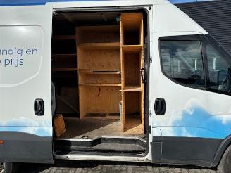 Iveco Daily 2.3 L2H3 Automaat  NAP picture 14