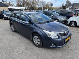 skadebil auto Toyota Avensis 1.8 Dynamic clima 2009/5
