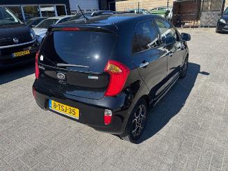 Kia Picanto 1.2  5-drs World Cup picture 7