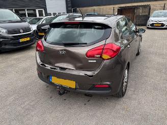 Kia Cee d 1.6 GDI 20th Anniversary airco picture 3