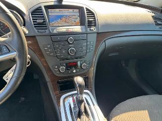 Opel Insignia 2.0 T Ecexutive  automaat 220pk NAP picture 11