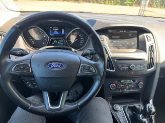 Ford Focus 1.0 Titanium Edition picture 14