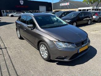 uszkodzony samochody osobowe Seat Leon 1.0 TSI Style Connect 2015/10
